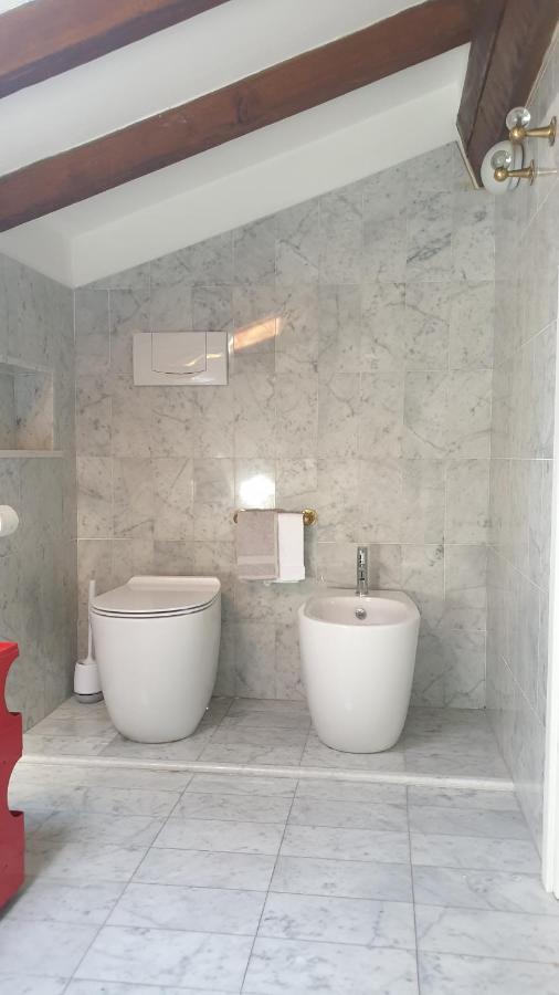 Mansarda Laurent Parma Luaran gambar
